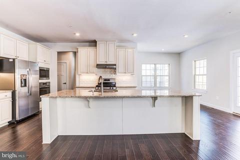 6522 Wild Plum Dr, Frederick, MD 21703 photo 2