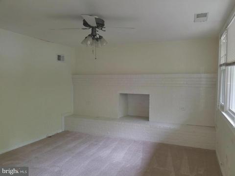 19003 Red Oak Ln, Triangle, VA 22172 photo 13
