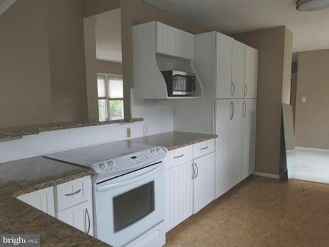 19003 Red Oak Ln, Triangle, VA 22172 photo 8