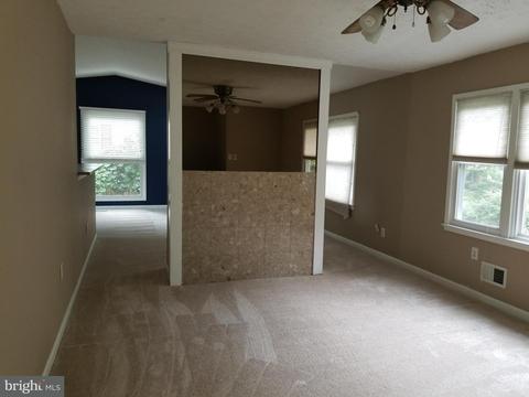 19003 Red Oak Ln, Triangle, VA 22172 photo 12