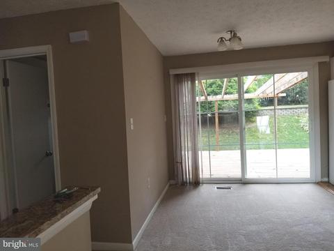 19003 Red Oak Ln, Triangle, VA 22172 photo 17