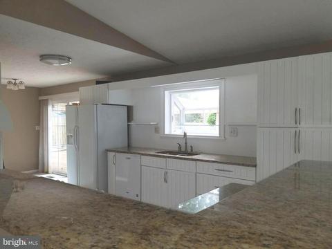 19003 Red Oak Ln, Triangle, VA 22172 photo 10