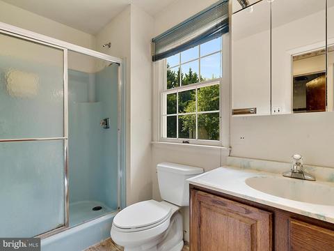 7016 Ben Franklin Rd, Springfield, VA 22150 photo 16