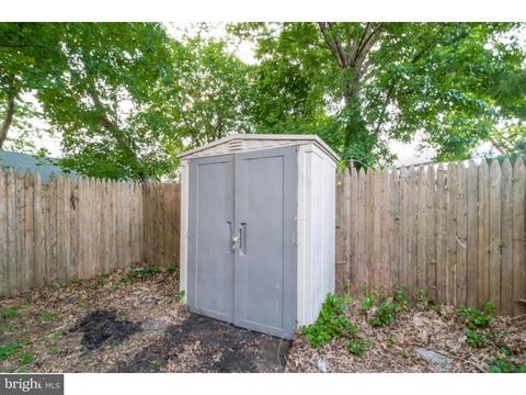 327 Middleton St, Riverside, NJ 08075 photo 2