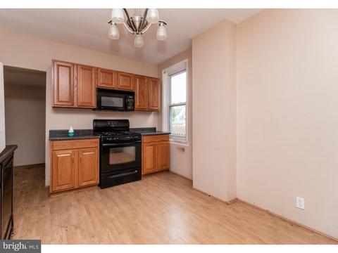 327 Middleton St, Riverside, NJ 08075 photo 6