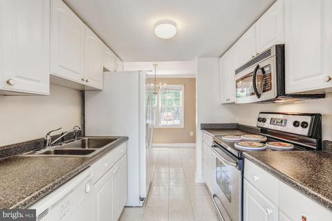 9005 Patterson Pl, Manassas, VA 20110 photo 3