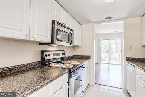 9005 Patterson Pl, Manassas, VA 20110 photo 4