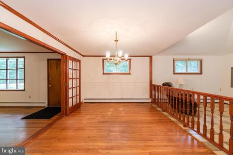 3901 Saint Paul Rd, Hampstead, MD 21074 photo 6
