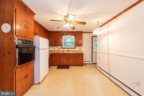 3901 Saint Paul Rd, Hampstead, MD 21074 photo 7