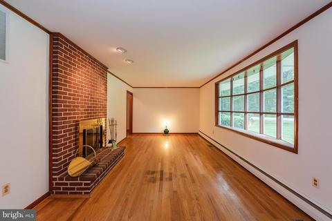 3901 Saint Paul Rd, Hampstead, MD 21074 photo 3