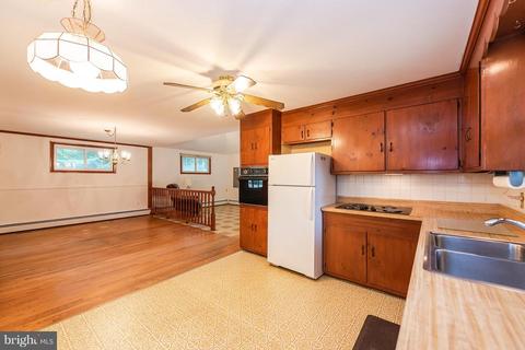 3901 Saint Paul Rd, Hampstead, MD 21074 photo 9