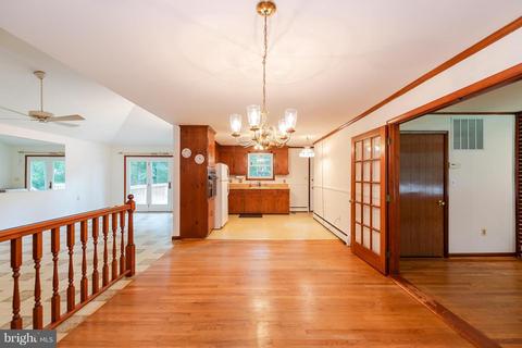 3901 Saint Paul Rd, Hampstead, MD 21074 photo 4