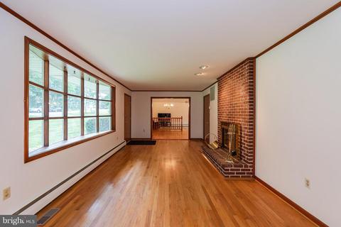 3901 Saint Paul Rd, Hampstead, MD 21074 photo 2