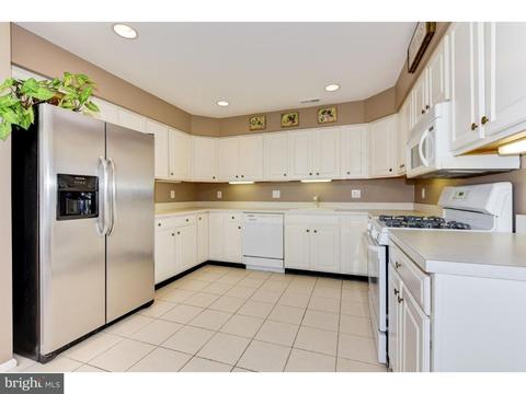 82 Watson Dr, Mount Laurel, NJ 08054 photo 6