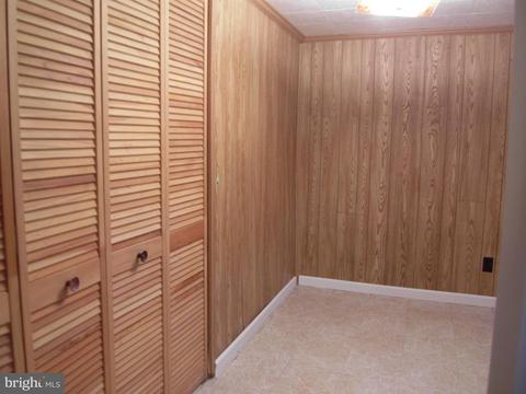 7601 Gresham St, Springfield, VA 22151 photo 9