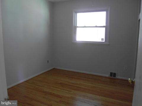 7601 Gresham St, Springfield, VA 22151 photo 7