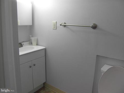 7601 Gresham St, Springfield, VA 22151 photo 16