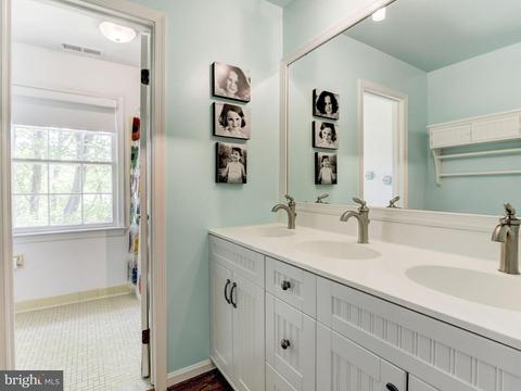 1101 Flor Ln, Mclean, VA 22102 photo 19
