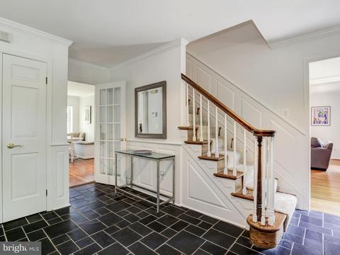 1101 Flor Ln, Mclean, VA 22102 photo 4