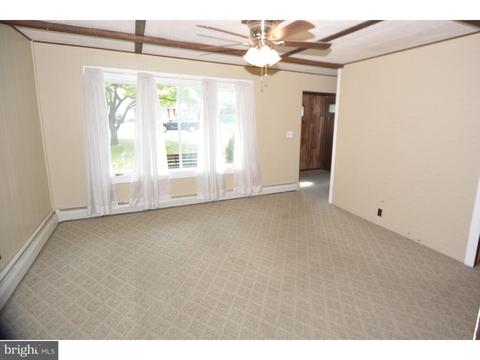 12 Boone Ave, West Trenton, NJ 08618 photo 4