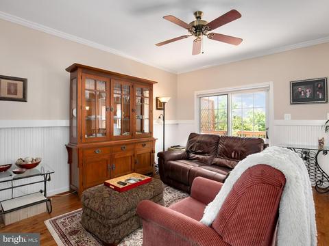 8852 Briarcliff Ln, Frederick, MD 21701 photo 10