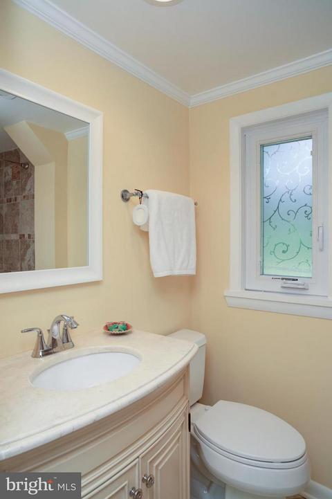 1818 Baldwin Dr, Mclean, VA 22101 photo 16