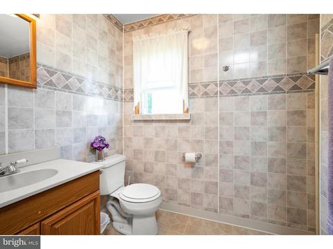 585 Klockner Rd, Hamilton, NJ 08619 photo 10