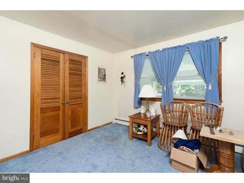 585 Klockner Rd, Hamilton, NJ 08619 photo 9