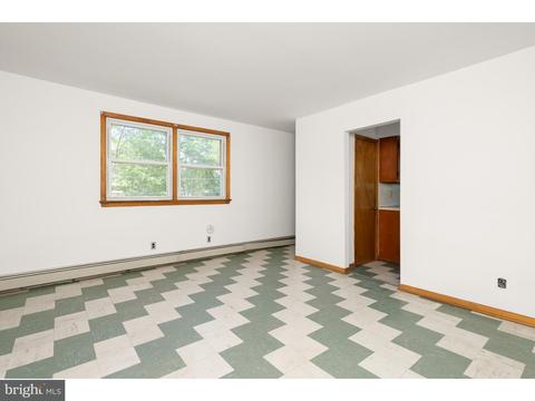 585 Klockner Rd, Hamilton, NJ 08619 photo 12