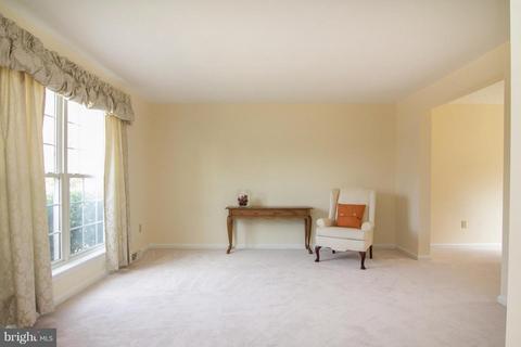718 Collier Ct, Westminster, MD 21158 photo 3