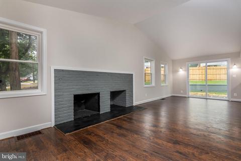 11900 Ivanhoe St, Silver Spring, MD 20902 photo 3