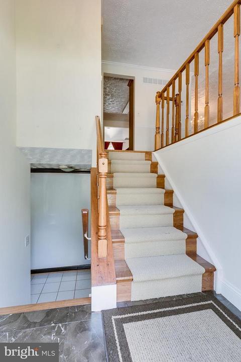5780 Heming Ave, Springfield, VA 22151 photo 4