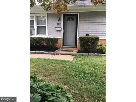 902 Stephen Ave, Croydon, PA 19021 photo 1
