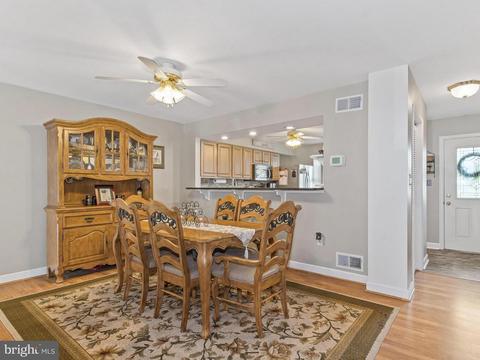 61 Webster St, Westminster, MD 21157 photo 3