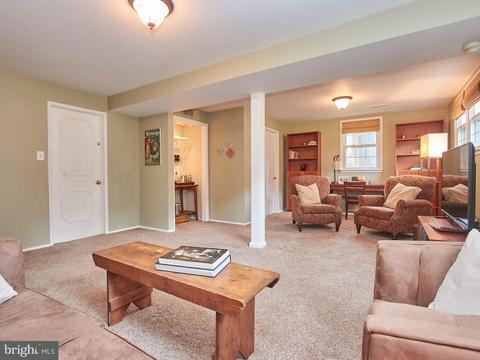 7903 Foote Ln, Springfield, VA 22151 photo 12