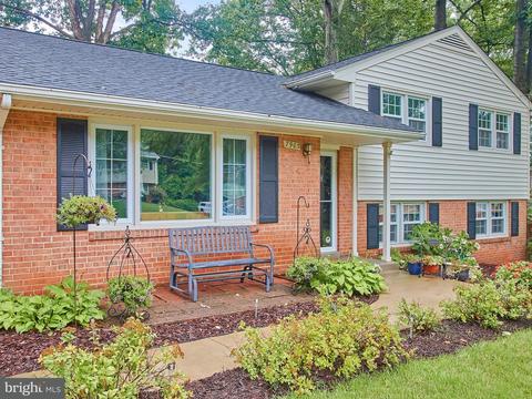 7903 Foote Ln, Springfield, VA 22151 photo 2