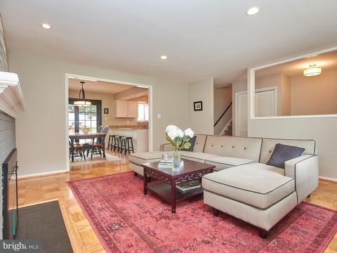 7903 Foote Ln, Springfield, VA 22151 photo 3