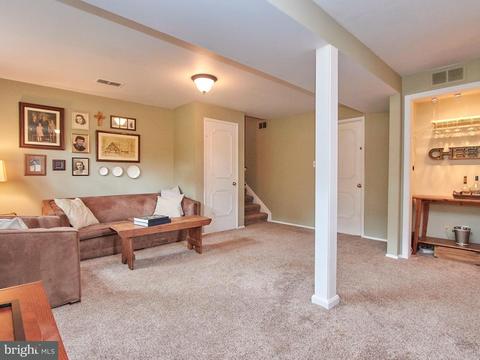 7903 Foote Ln, Springfield, VA 22151 photo 13