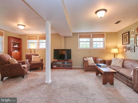 7903 Foote Ln, Springfield, VA 22151 photo 11