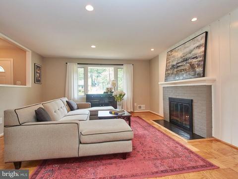 7903 Foote Ln, Springfield, VA 22151 photo 4