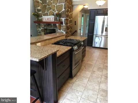 23 S Park Rd, Southampton, NJ 08088 photo 4