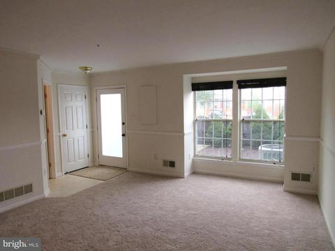 5806 Duke Ct, Frederick, MD 21703 photo 5