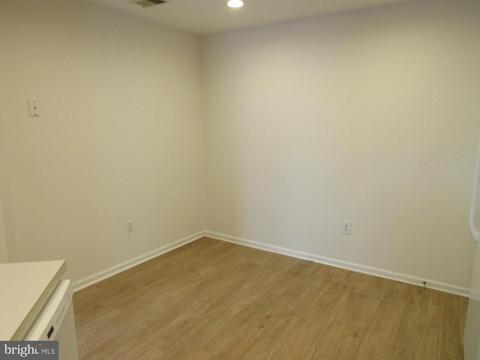 5806 Duke Ct, Frederick, MD 21703 photo 9