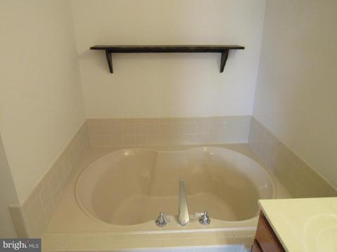 5806 Duke Ct, Frederick, MD 21703 photo 14