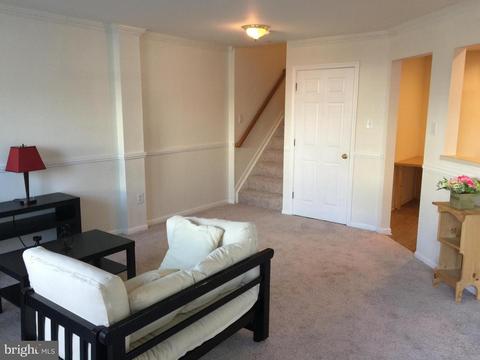 5806 Duke Ct, Frederick, MD 21703 photo 6