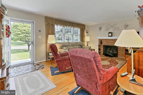 7303 Inzer St, Springfield, VA 22151 photo 4