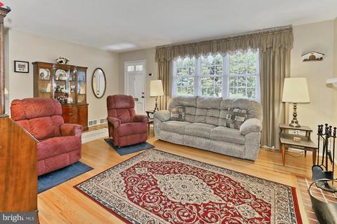7303 Inzer St, Springfield, VA 22151 photo 5