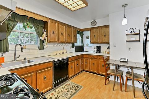 7303 Inzer St, Springfield, VA 22151 photo 8