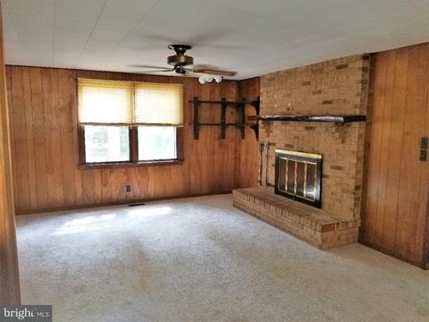 816 Maple Ln, Riverside, NJ 08075 photo 9
