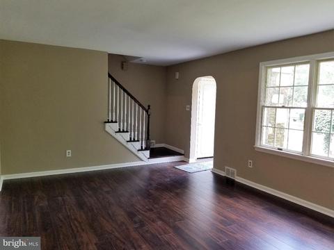 816 Maple Ln, Riverside, NJ 08075 photo 4